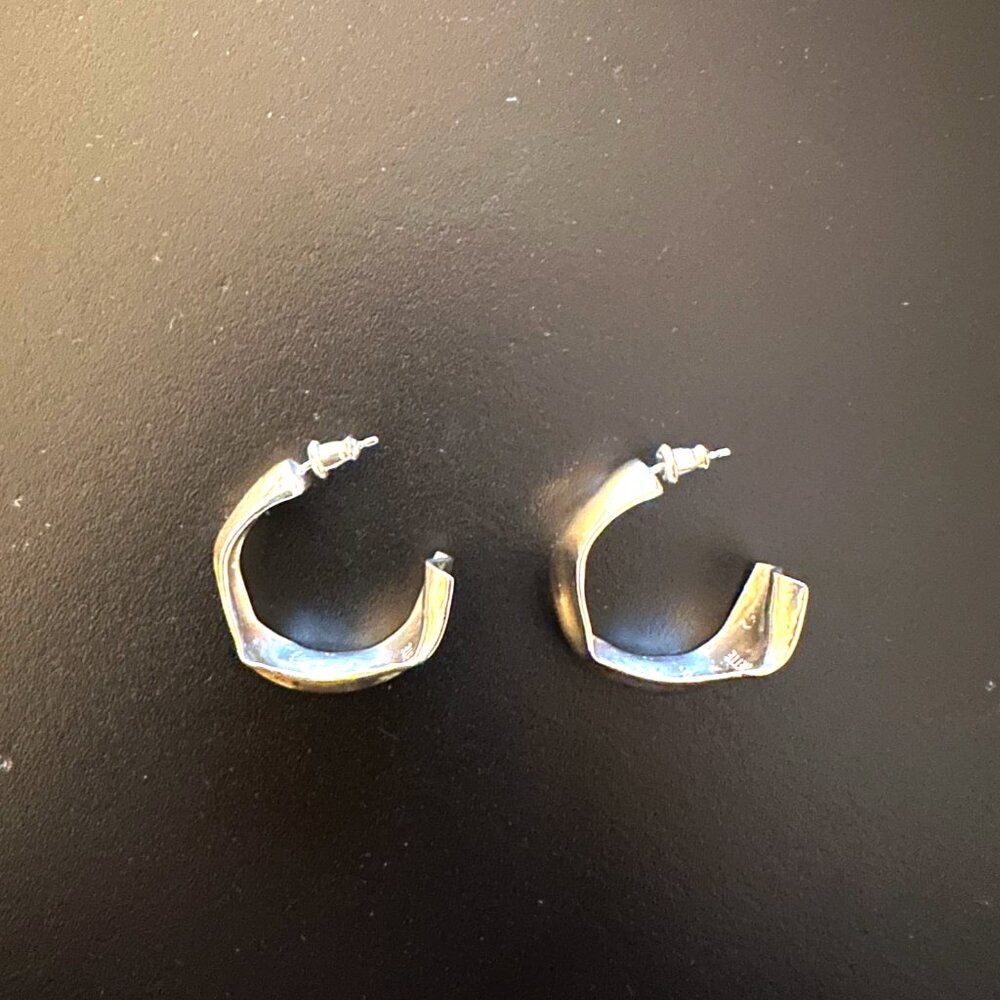 Odette NYC brand Wavy Hoop Earrings - Medium